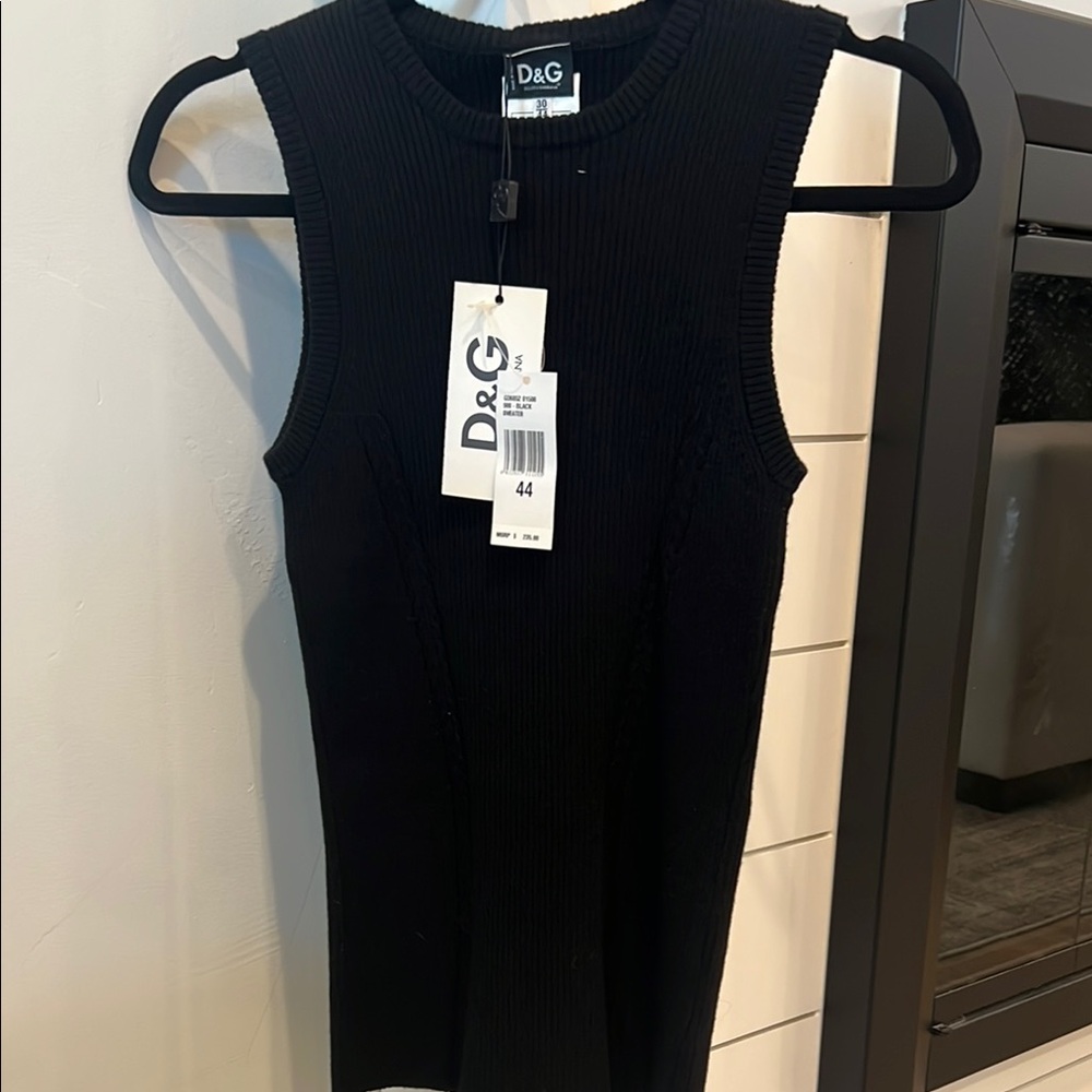 D&G Black Ribbed Sleeveless Sweater